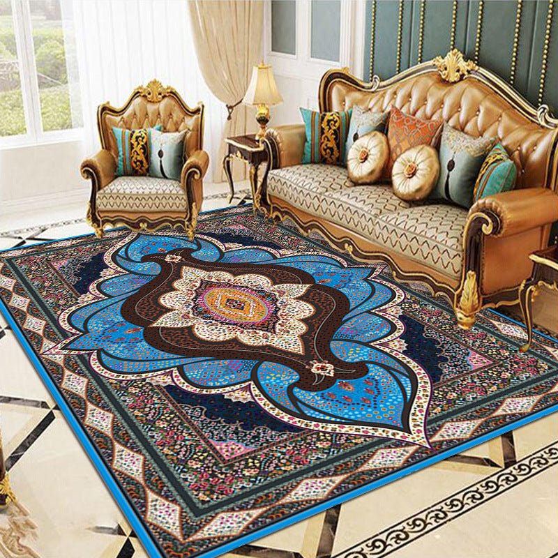 Living Room Coffee Table Vintage Rug